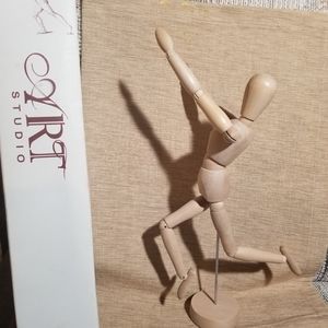 Artist possible figure reference model